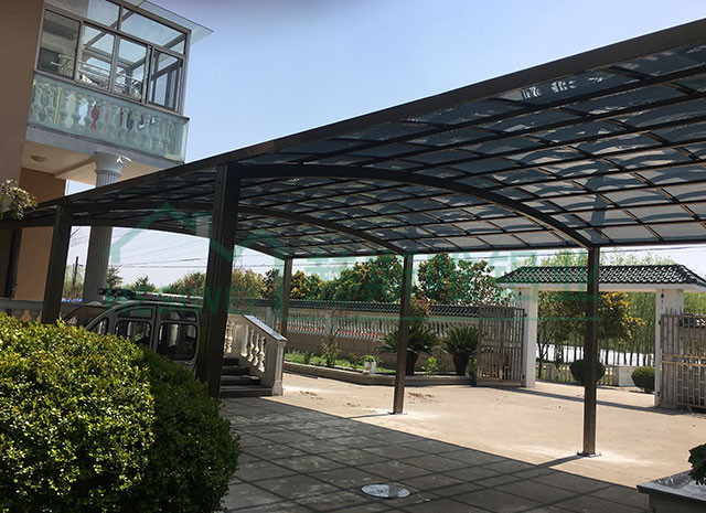 南通市启东市王鲍镇南海公路南200米车棚何先生