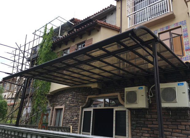 铝合金R型雨棚