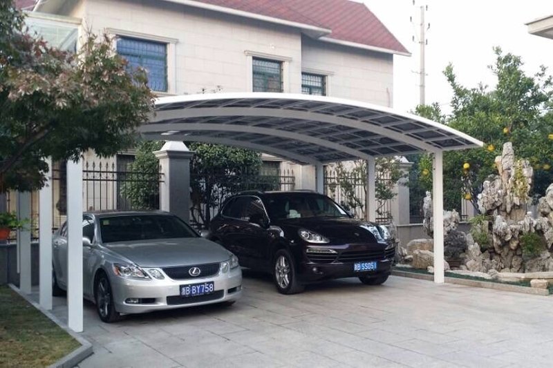 合抱型车棚